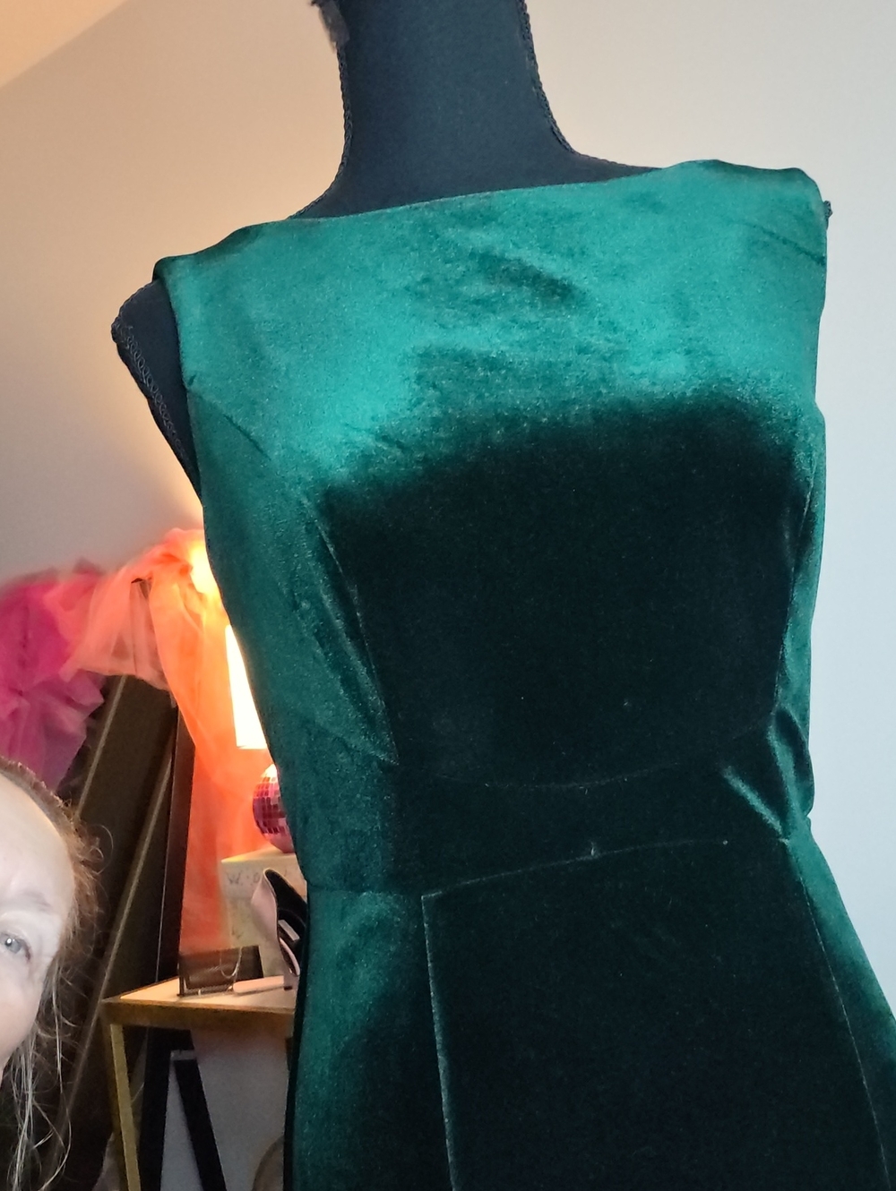 Classic Emerald Green Velvet Sheath Dress